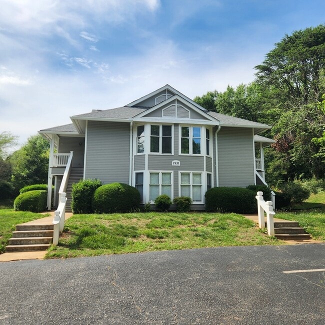 property at 2831 Edridge Ct