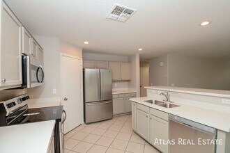 11690 N 153rd Ave in Surprise, AZ - Foto de edificio - Building Photo