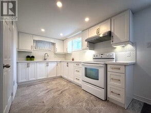 440 Paliser Crescent N in Richmond Hill, ON - Building Photo - Building Photo
