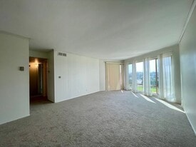 5702 Baltimore Dr in La Mesa, CA - Building Photo