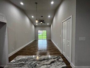 1106 Cape Coral Pkwy W in Cape Coral, FL - Building Photo - Building Photo