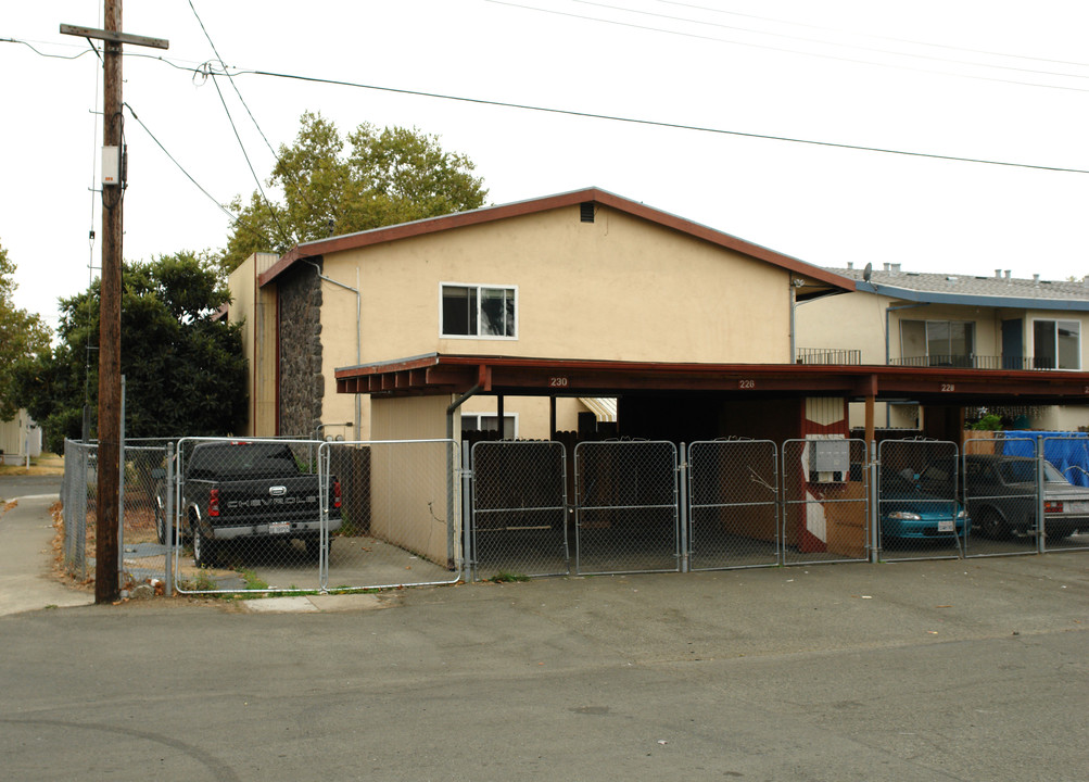 224-230 Westwood St in Vallejo, CA - Foto de edificio