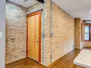 7020 N Paulina St in Chicago, IL - Building Photo - Building Photo