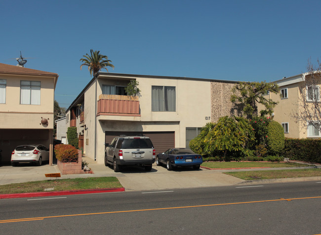 1017 Ocean Park Blvd in Santa Monica, CA - Building Photo - Building Photo