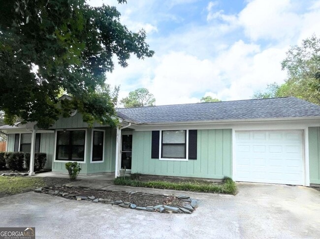 property at 317 Lake View Dr