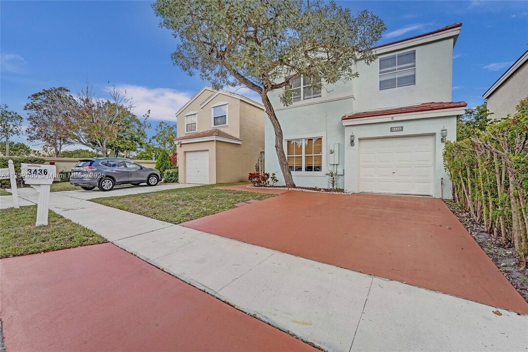 3436 Orinoco Ln in Margate, FL - Building Photo