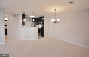 11405 Windleaf Ct-Unit -A in Reston, VA - Building Photo - Building Photo