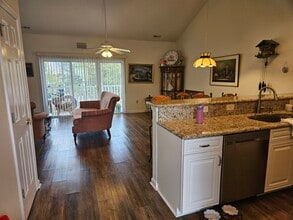 108 Scotch Broom Dr, Unit 201 in Little River, SC - Foto de edificio - Building Photo