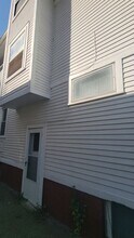 10006 Pierpont Ave in Cleveland, OH - Building Photo - Building Photo