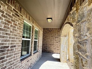 806 Greyson Ln in Greenville, TX - Foto de edificio - Building Photo