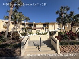 7550 Sunshine Skyway Ln S in St. Petersburg, FL - Building Photo
