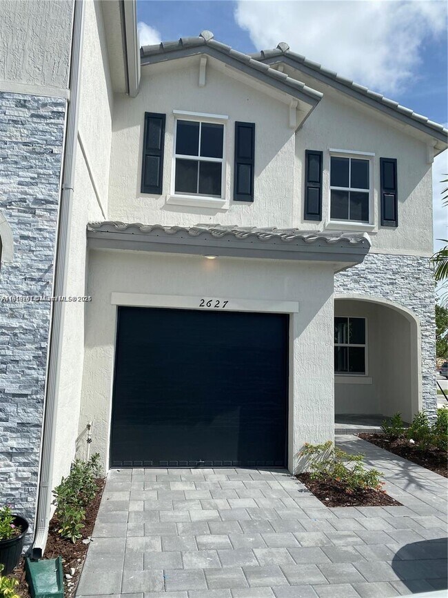 2627 SE 12th St in Homestead, FL - Building Photo - Building Photo
