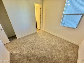 1548 Little Penguin St in Las Vegas, NV - Building Photo - Building Photo