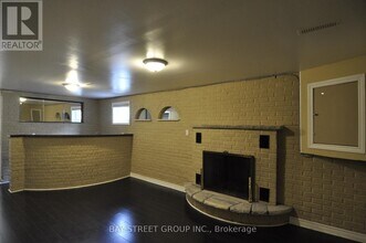 3400 Frobex Ct in Mississauga, ON - Building Photo - Building Photo