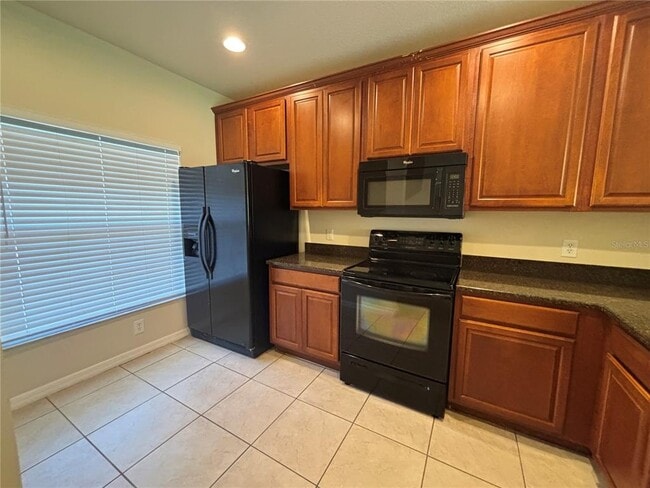 8515 Trail Wind Dr in Tampa, FL - Building Photo - Building Photo