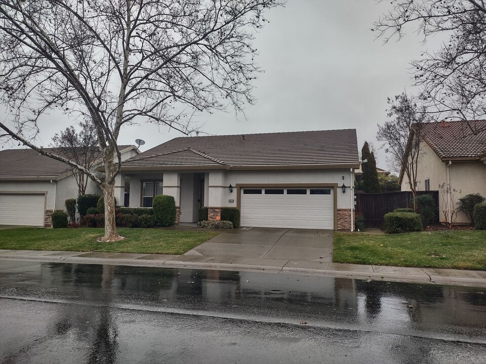 4318 Newland Heights Dr in Rocklin, CA - Building Photo