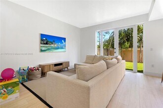 14001 NW 84th Ct in Miami Lakes, FL - Building Photo - Building Photo
