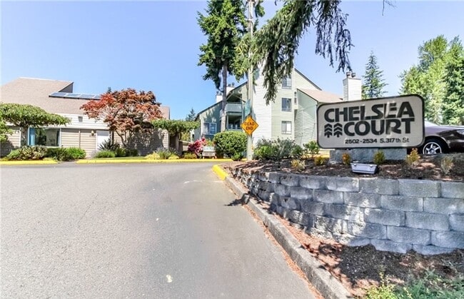 2506 S 317th St in Federal Way, WA - Building Photo - Building Photo