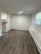 142 E 23rd St in Huntington Station, NY - Building Photo - Building Photo