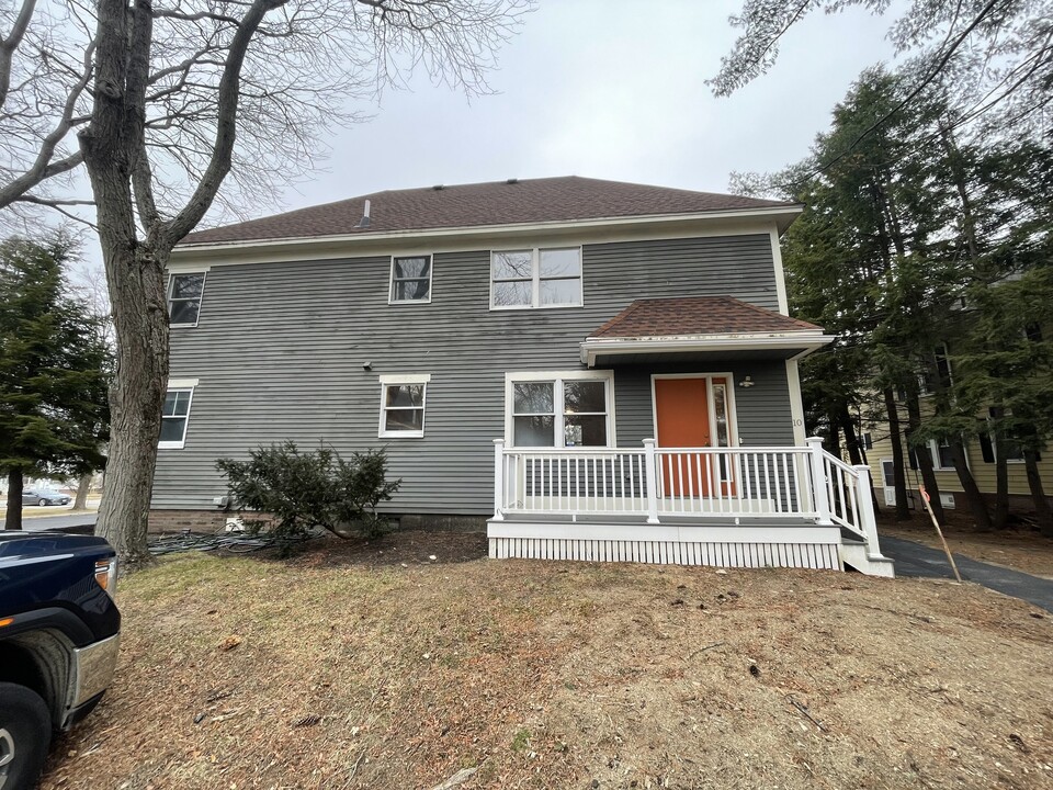 836 Washington Ave, Unit 10 in Portland, ME - Building Photo