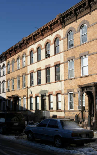 617 Hart St in Brooklyn, NY - Building Photo