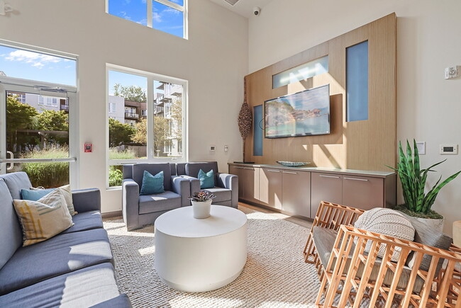 Aviara in Mercer Island, WA - Building Photo - Building Photo