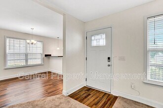 121 Crown Ct in Williamston, SC - Building Photo - Building Photo