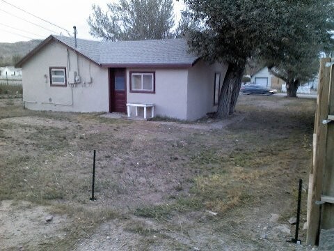 528 W Davis St in Rawlins, WY - Foto de edificio - Building Photo