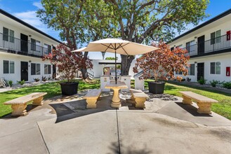 Westside Apartments in Costa Mesa, CA - Building Photo - Building Photo