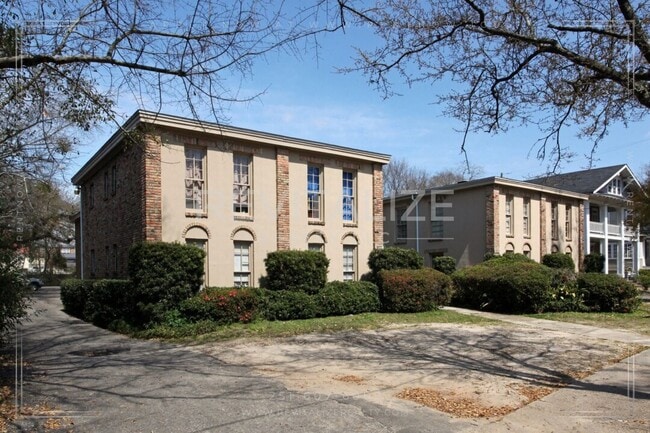 property at 1504 Dauphin St