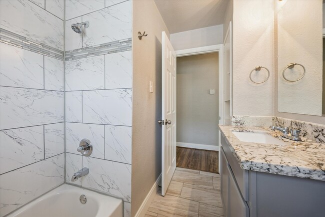 property at 5014 Yellowstone Blvd