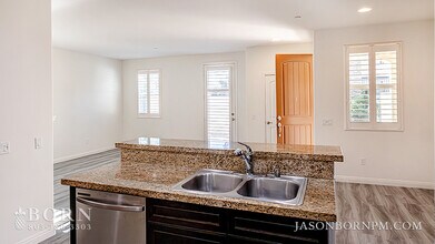 41 Secret Hollow Ln in Thousand Oaks, CA - Building Photo - Building Photo