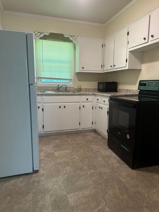 131 Oak Ave in Milledgeville, GA - Building Photo - Building Photo
