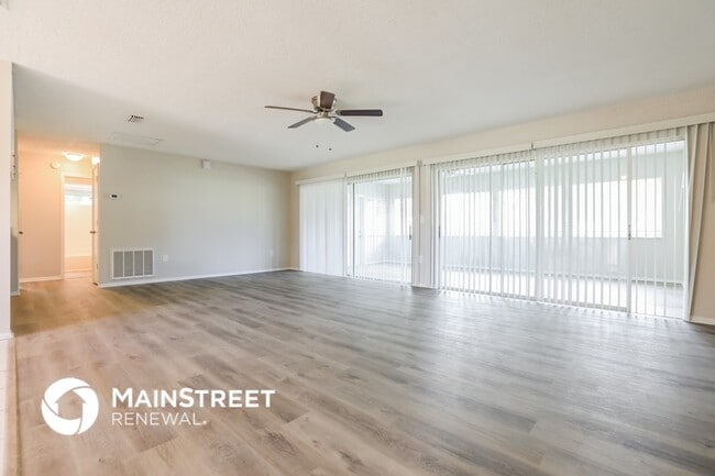 1303 Pine Needle Rd in Venice, FL - Building Photo - Building Photo