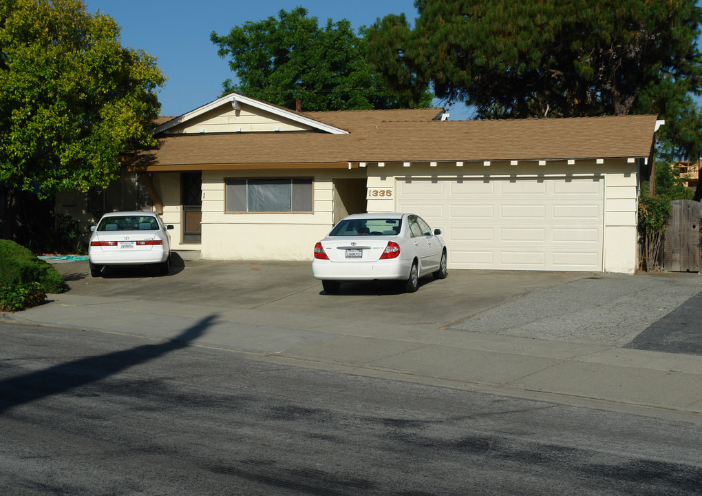 1335 Kingfisher Way in Sunnyvale, CA - Building Photo