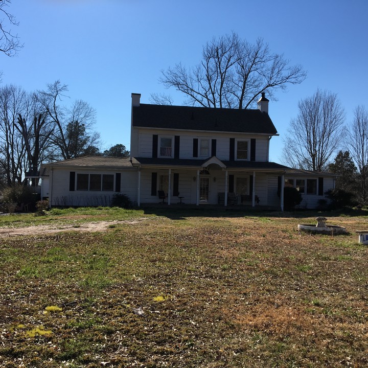 1202 Atlanta Hwy in Gainesville, GA - Foto de edificio