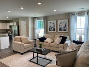 1013 Sharron Crk Dr in Shallotte, NC - Building Photo - Building Photo