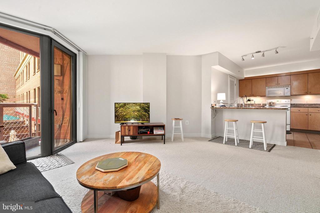 616 E St NW in Washington, DC - Foto de edificio