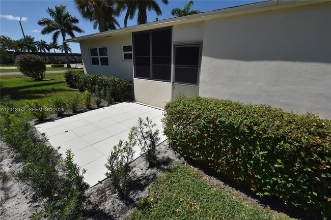 2515 Emory Dr W, Unit A in West Palm Beach, FL - Building Photo - Building Photo