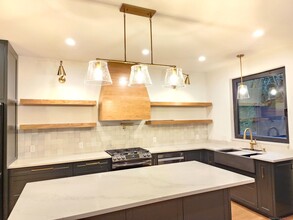 1017 Mill Hill Terrace in Fairfield, CT - Building Photo - Building Photo