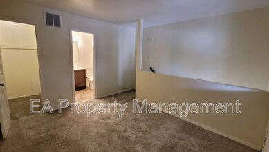 332 Grove St SE in Albuquerque, NM - Building Photo - Building Photo