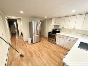 16 Greenwich Park, Unit 4 in Boston, MA - Building Photo - Building Photo