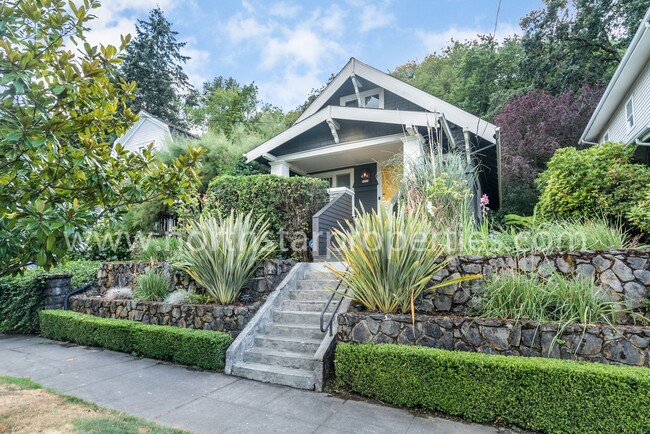 property at 5711 S Corbett Ave