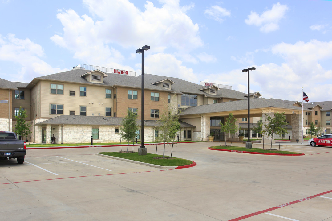 Provident Crossings in Round Rock, TX - Building Photo