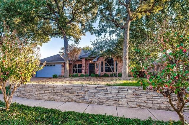 2504 Whetstone Dr in Corinth, TX - Building Photo - Building Photo