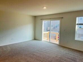 1480 Yosemite Wy in Pingree Grove, IL - Building Photo - Building Photo