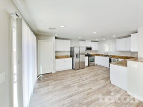 129 Snow Dome Ave in North Las Vegas, NV - Building Photo - Building Photo