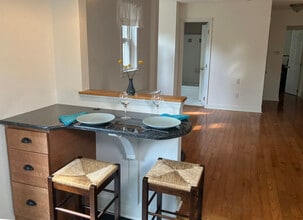 430 E Franklin St, Unit first floor in Media, PA - Foto de edificio - Building Photo