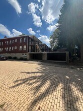 15 N Meadowcroft Ave in South Hills, PA - Building Photo - Building Photo