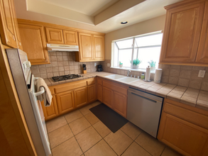 414 E Balboa Blvd in Newport Beach, CA - Building Photo - Building Photo
